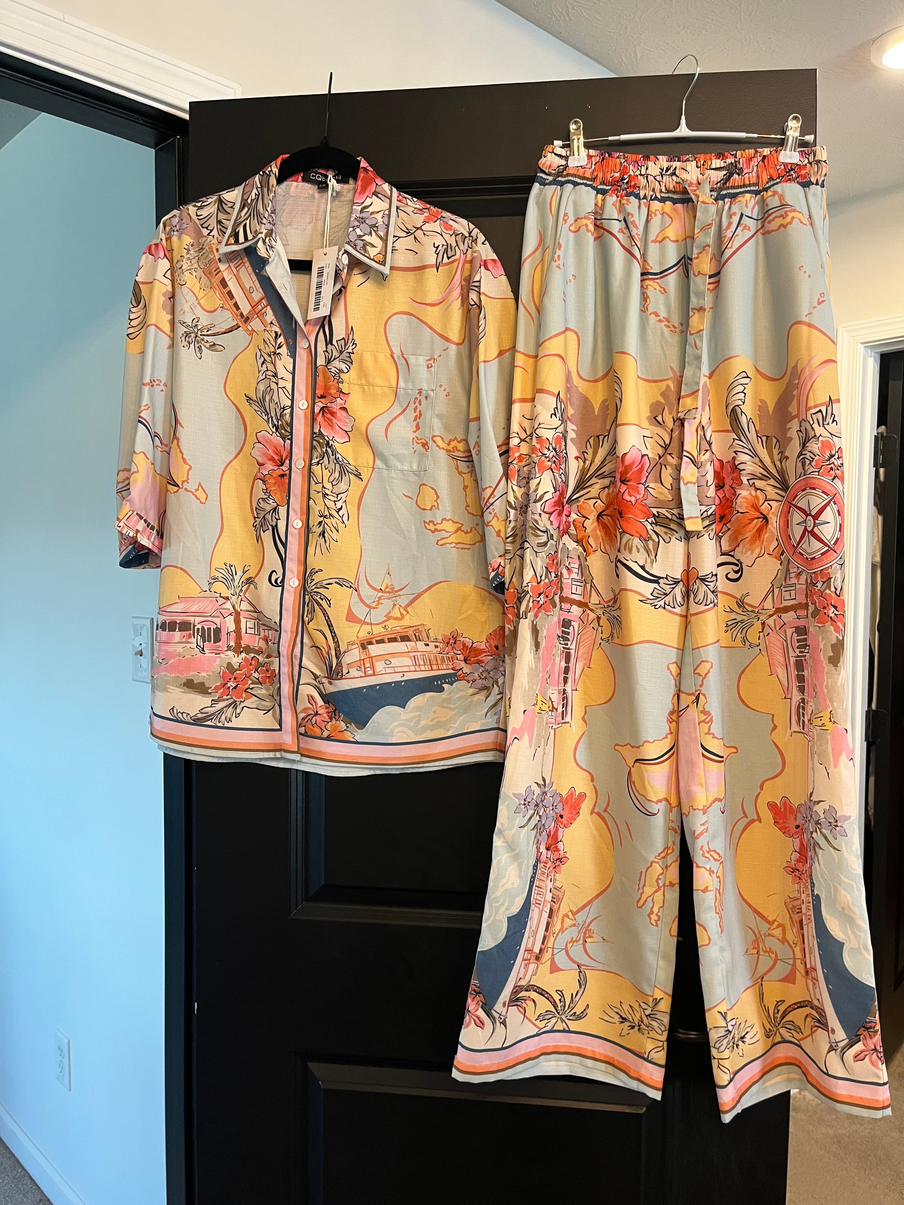 Adorable New 2 piece set size M