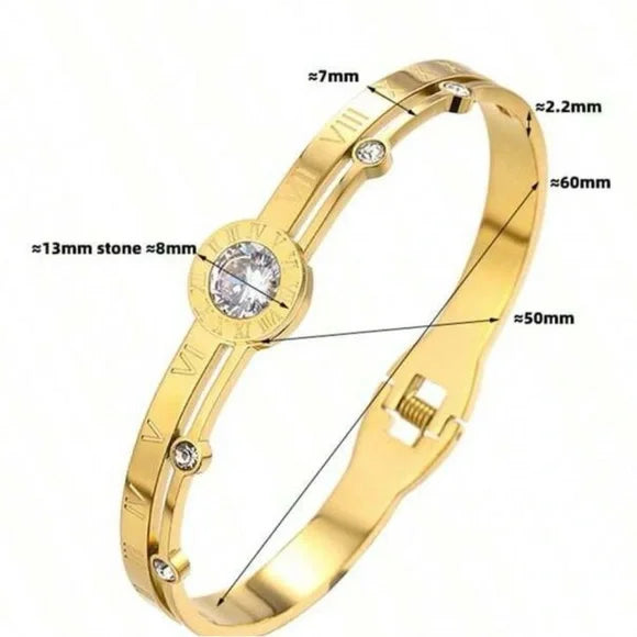 Elegant Gold Bracelet with Crystal Accents