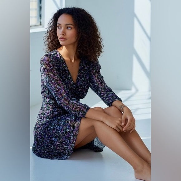 Multicolored Ruched V-Neck Long Sleeve Dress