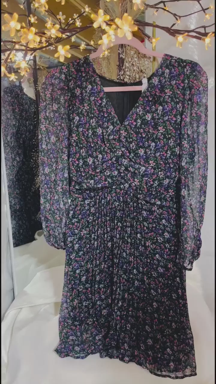 Multicolored Ruched V-Neck Long Sleeve Dress