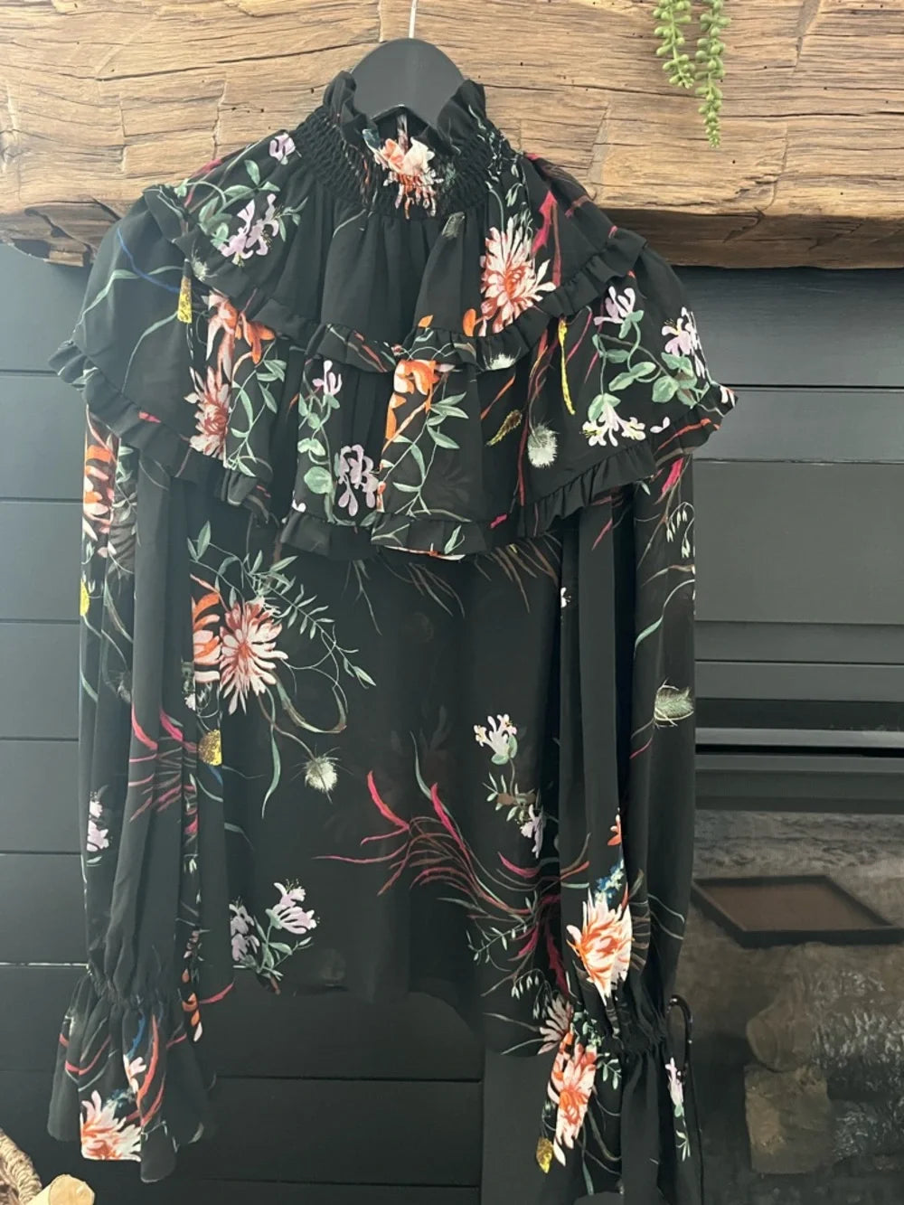 H&M Black Floral Blouse with Gorgeous Ruffle Accents! Preloved!