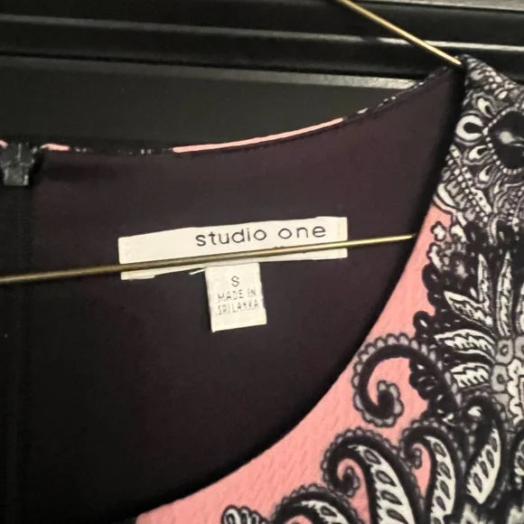 Studio One Pink and Black Midi Sheath Dress Cap Sleeve